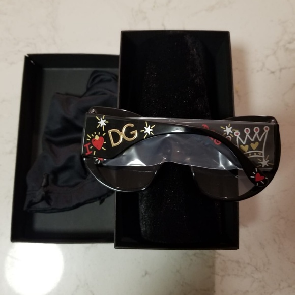 Sunglasses - Picture 2 of 2